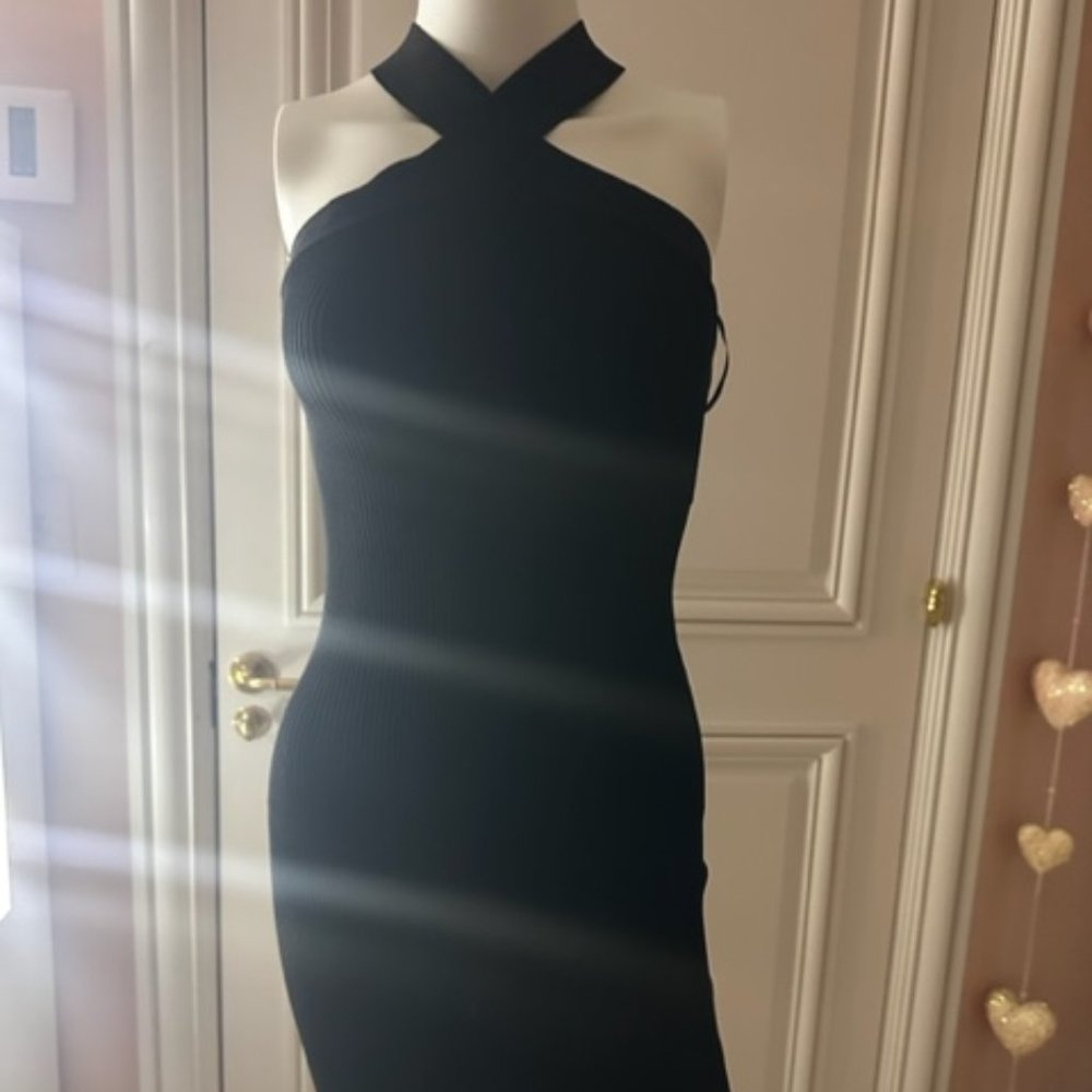 Aritzia Babaton sculpt knit criss cross dress, Black, size XS